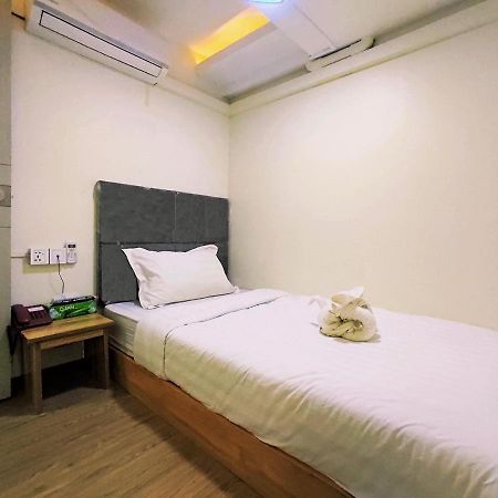 November Hostel Yangon Eksteriør bilde