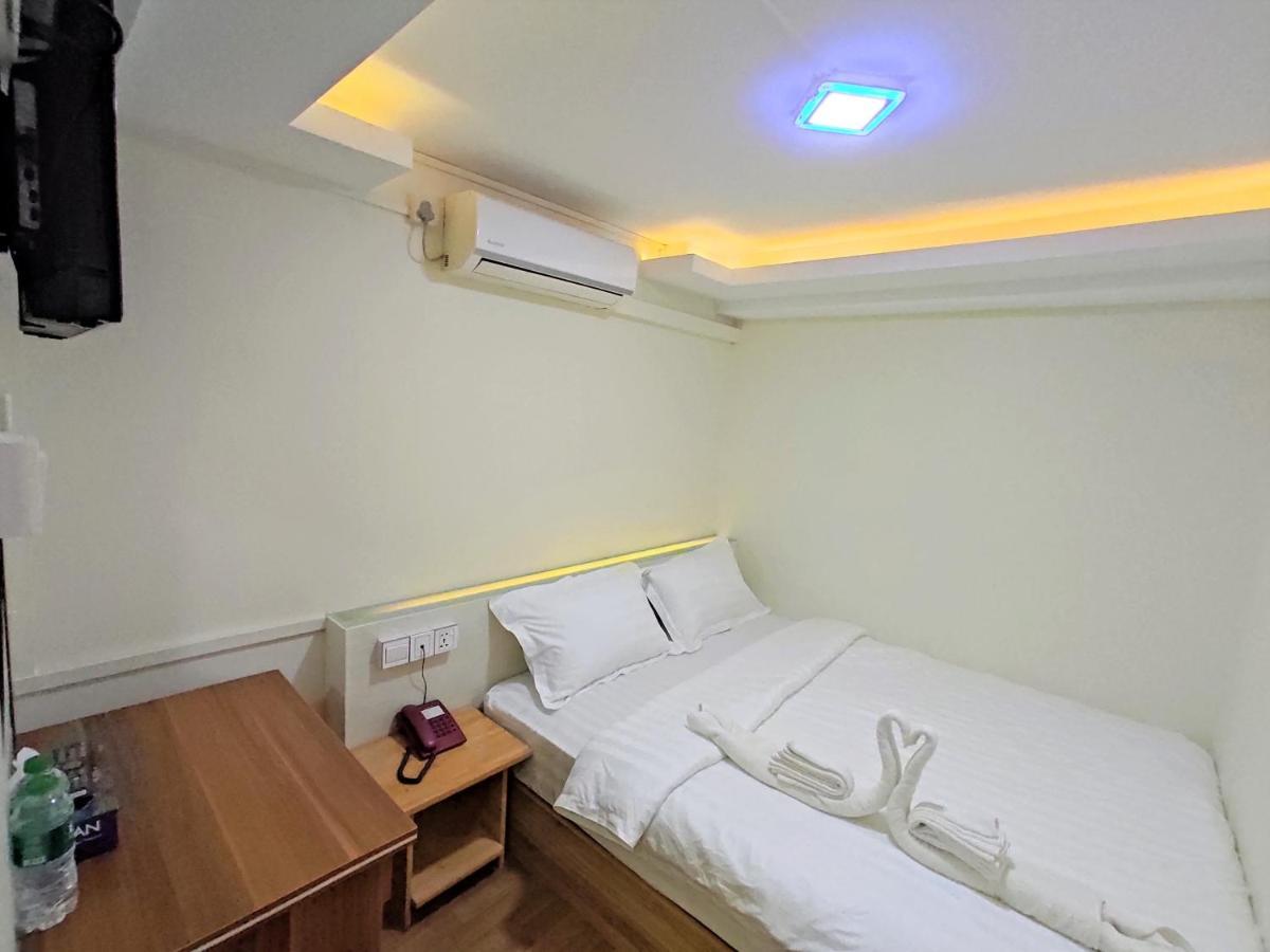 November Hostel Yangon Eksteriør bilde
