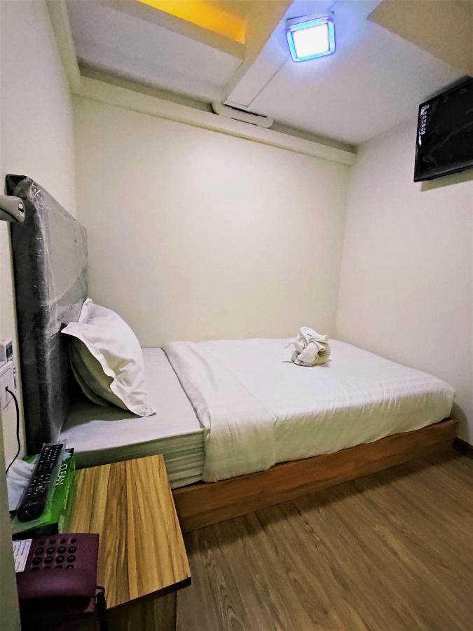 November Hostel Yangon Eksteriør bilde