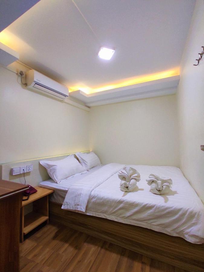 November Hostel Yangon Eksteriør bilde