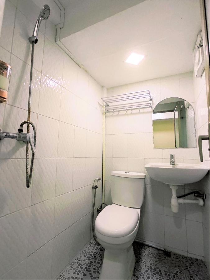 November Hostel Yangon Eksteriør bilde