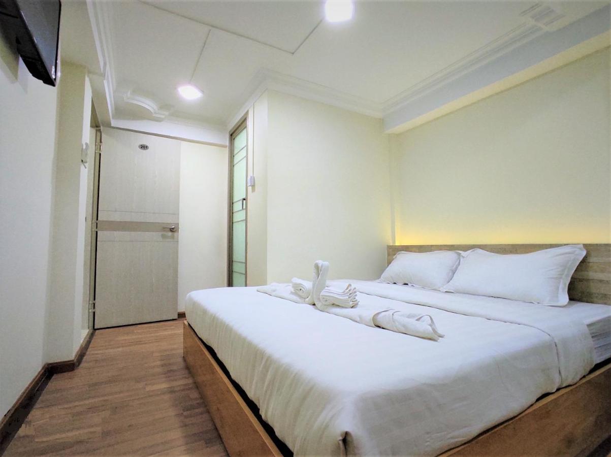 November Hostel Yangon Eksteriør bilde